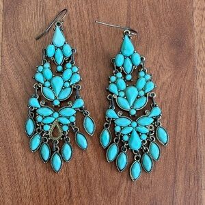 ❤️ Banana Republic Gold & Turquoise Beaded Drop Earrings